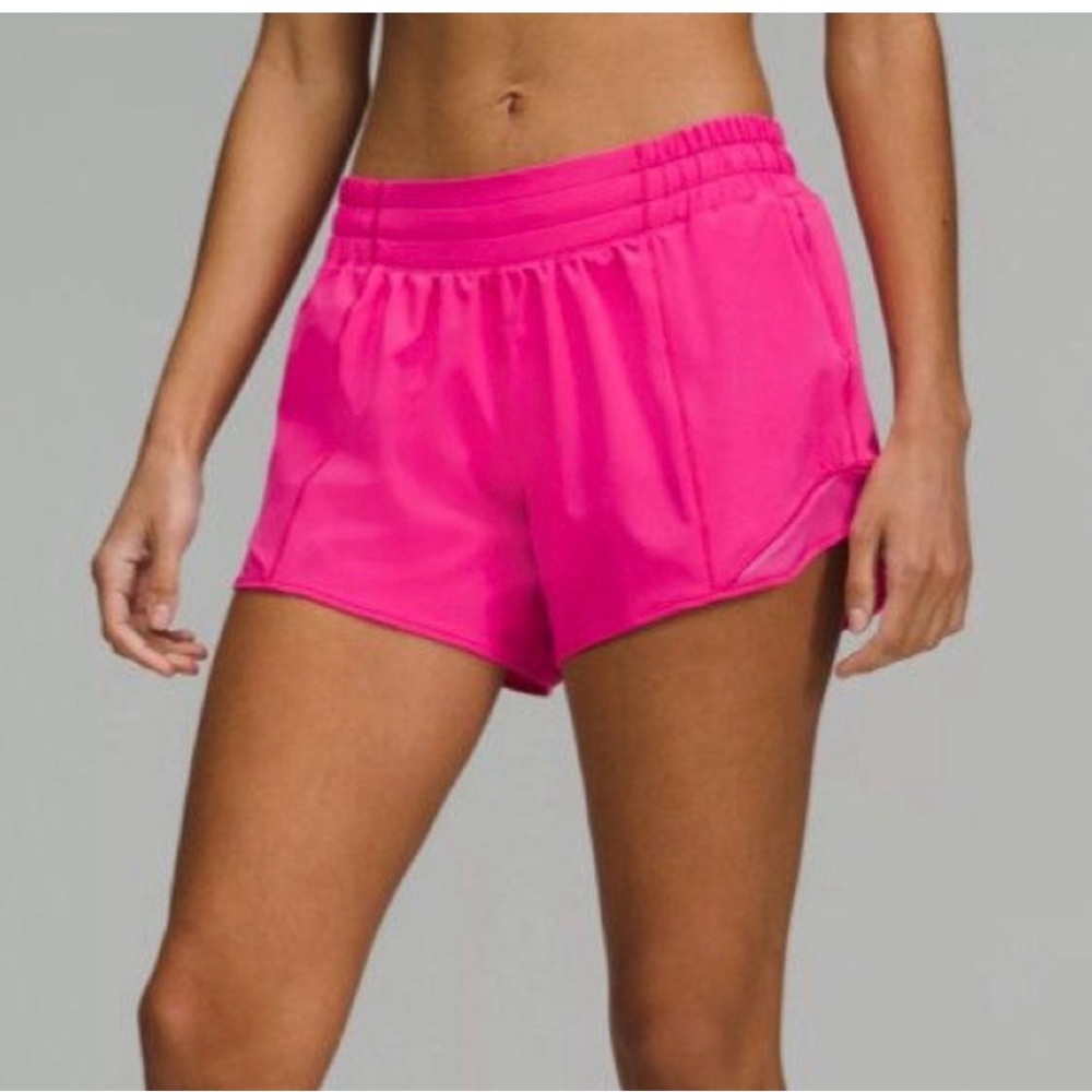 Women's Lululemon Athletica Hotty Hot low rise 4” hot pink shorts size 4